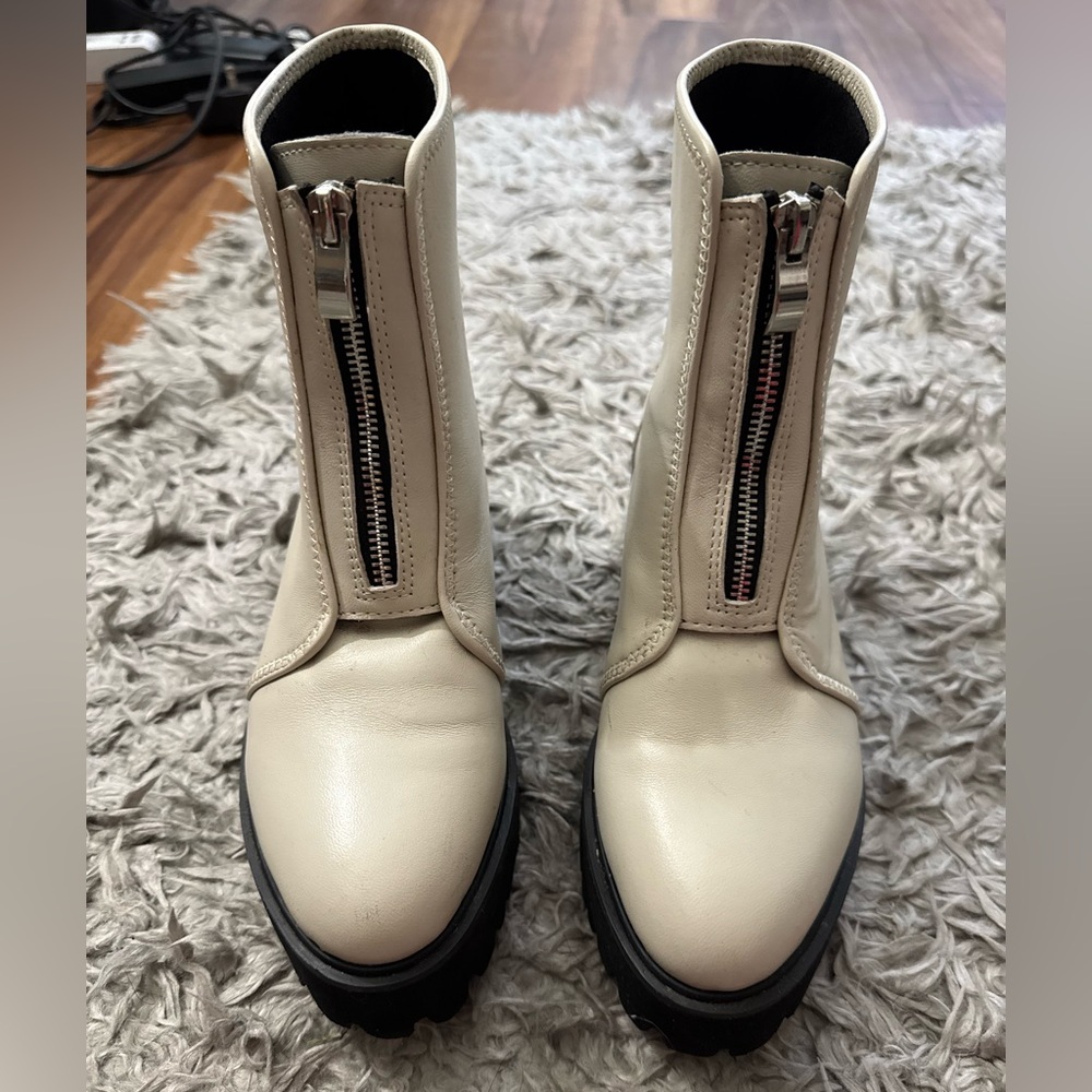 Off white Women's Boots